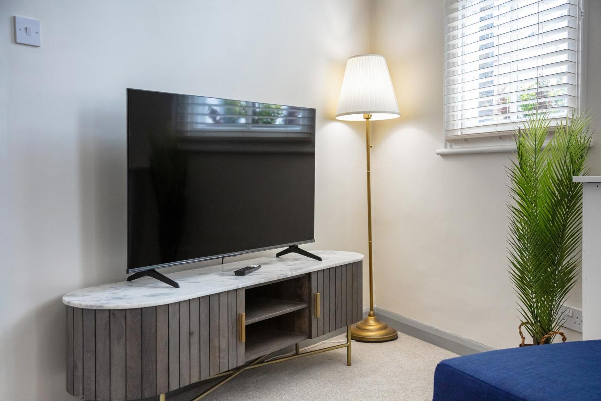 5A - Bright And Airy 2 Bedroom Apartment - Close To Central London Exterior photo